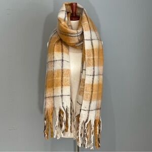 Steve Madden Camel & Cream Plaid Scarf One Size Chunky Oversized Soft Tassels